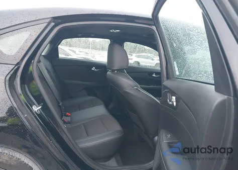 2021 Kia Forte Gt-Line z USA, uszkodzony, nr VIN 3KPF34AD4ME342249